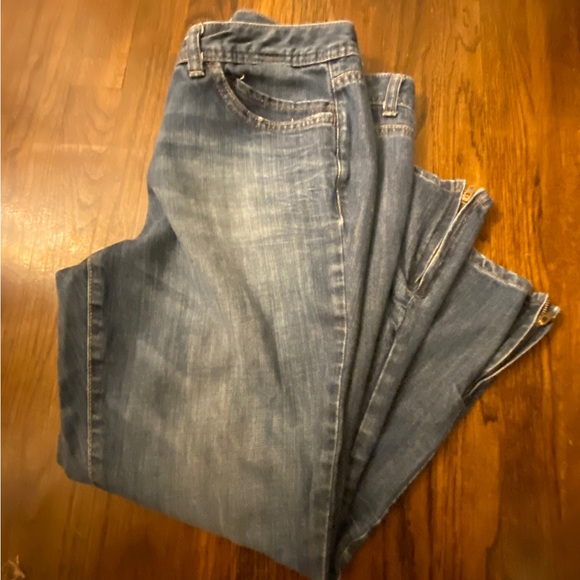 TOMMY HILFIGER -LOW RISE CROP JEANS/CAPRI,SIZE 10 - Picture 5 of 15